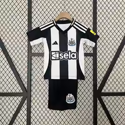 24/25 Newcastle United Home Adult/Kid kits9 Adult size：S/M/L/XL/2XL Kid size：16/18/20/22/24/26/28